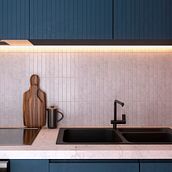 COCINA. Arquitetura, Arquitetura de interiores, e Modelagem 3D projeto de VICTOR MORALES - 22.10.2025