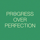 PROGRESS OVER PERFECTION. Animação, Animação 3D, Motion Graphics, Tipografia, e Tipografia cinética projeto de Alisya Zhafira Hafiz - 06.11.2025