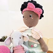 Amigurumi: a minha Lily Ann . Projekt z dziedziny Amigurumi, Craft, Sz, dełkowanie, Wzornictwo tekst, liów i Projektowanie zabawek użytkownika Patrícia Ferreira - 08.11.2025
