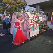 Let's build a bender tent. Un progetto di Arte Terapia di rebecca_fahning - 10.11.2025