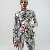 Selfpotrait. Un proyecto de Fotografía, Retoque fotográfico, Creación de Contenido con IA, Edición de Foto y Video con IA de Mikeila Borgia - 13.11.2025