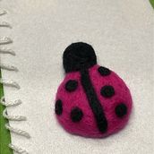 Stop-moton. Un progetto di Animazione, Artigianato, Fiber Art, Needle felting, Fotografia, Stop motion e Video di Ada C - 18.11.2025