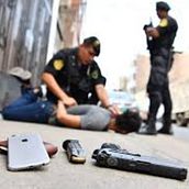 La inseguridad en mi barrio. Creative Consulting, Cop, writing, Creativit, Stor, telling, and Advertising project by anthony_castro_sfm - 12.10.2025