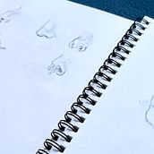 Portrait Sketchbooking. Artistic Drawing, Drawing, Portrait Drawing, Sketchbook, and Sketching project by illcallubackxo - 12.10.2025