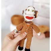 Tulio 31 minutos. Projekt z dziedziny Craft, Projektowanie zabawek, Tkactwo, DIY, Szydełkowanie, Amigurumi i Wzornictwo tekstyliów użytkownika Gabriela Sosa - 11.12.2025