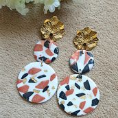 Ma première boucle. Accessor, Design, Arts, Crafts, DIY, Jewelr, and Design project by jessicaedmond974 - 12.17.2025