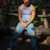 Pantalón para Elián . Een project van Borduurwerk, Naaiwerk, DIY, Upc, cling y Textielontwerp van Sofía Domínguez - 17.12.2025