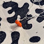 primera alfombra. Projekt z dziedziny Projektowanie dodatków, Craft,  Dekoracja wnętrz,  Haft,  Haft pętelkow, Wzornictwo tekst i liów użytkownika Cecilia Sara Navarro - 18.12.2025