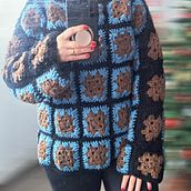 Jersey de grannies tejido a crochet . Un projet de Crochet, DIY, St, lisme, Art textile , et Design textile de Keli - 19.12.2025