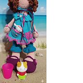 Mi muñeca Amelia y su gatica Lulu de viaje en la playa . Een project van Amigurumi, Craft, Haken, Textiel, Textielontwerp y Speelgoedontwerp van Camilo Granadillo - 02.01.2026