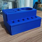 Organizador de escritorio personalizado para mi. 3D, 3D Design, Design de produtos, Modelagem 3D, e Design industrial projeto de Mario Englenton - 03.01.2026