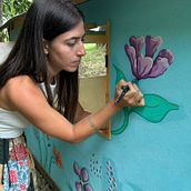 Mural Estilo Botanico para Casita de Niños . Lukisan, Seni Jalanan, Ilustrasi Digital, Lukisan Akrilik, Dan Lukisan Dekoratif proyek oleh loana ehulech - 01.14.2026