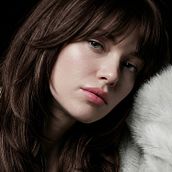 Portret kobiety. Fashion Design, Fashion Photograph, Photographic Lighting, Studio Photograph, Stor, board, Digital Marketing, Social Media Design, Artificial Intelligence, AI Design, AI Content Creation, LLMs, Intelligent Assistants, Image Generation, Text, Stor, and telling with AI project by Katarzyna Grzybowska - 01.18.2026