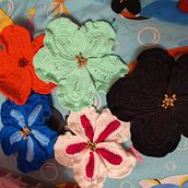 sueter lila. Fashion Design, Fiber Arts, DIY, and Textile Design project by Gabriela Rojas - 01.19.2026