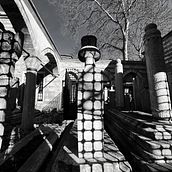 The Bars are in the Mind; the Shadows stay in the Soul. Un projet de Photographie de mcetin - 27.01.2026