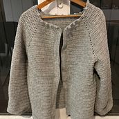 Casaco top down Ein Projekt aus dem Bereich Modedesign, DIY, Weben und Textildesign von catarinavazw - 30.01.2026