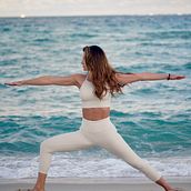 Yoga for beginners . Meditation project by Vanessa Goncalves - 01.31.2026