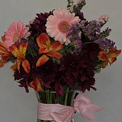 Mi primer ramo :). Decoração de interiores, DIY, Design floral e vegetal, e Design de interiores projeto de adriana_lopezc19 - 17.02.2026