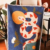 Amada tentación. Accessor, Design, Arts, Crafts, Decoration, Embroider, Punch Needle, and Textile Design project by Maria Fernanda Parra - 02.18.2026