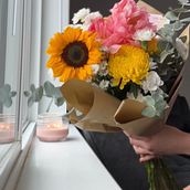 Pura vida . Decoração de interiores, DIY, Design floral e vegetal, Design de interiores, e Paisagismo projeto de Nelyery Salazar - 23.02.2026