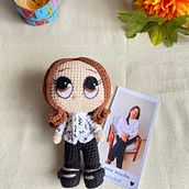 Tejiendo un regalo de cumpleaños 🎁. Un progetto di Artigianato, Design di giocattoli, Fiber Art, Uncinetto, Amigurumi e Textile Design di Tejido Con Alma - 13.03.2026