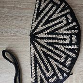 Final Project - Circular Tapestry: Design Patterns and Accessories. Accessor, Design, DIY, Pattern Design, Fiber Arts, Crochet, and Textile Design project by Szende Pal - 03.29.2026