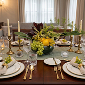 Arranjo floral para mesa posta. Projekt z dziedziny  Dekoracja wnętrz, Projektowanie wnętrz, DIY, Architektura krajobrazu, Kompoz i cje kwiatowe i botaniczne użytkownika Fabiana De Oliveira Molina - 07.04.2026