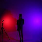 "Dark Muse" Fotografia en Estudio  . Fotografi, Fotografi Pascaproduksi, Fotografi Mode, Fotografi Potret, Pencaha, aan Fotografi, Fotografi Studio, Dan Fotografi Interior proyek oleh karenfernandezph - 04.22.2026