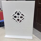 Placa y llavero Black Noise 3D . Een project van 3D,  3D-ontwerp, Productontwerp,  3D-modellering e Industrieel ontwerp van Ramiro Rayo - 27.04.2026