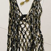 Vintage Macrame Gilet. Un proyecto de Artesanía, Tejido, Macramé, Diseño textil y Telar de Giorgia Corsetti - 10.05.2026