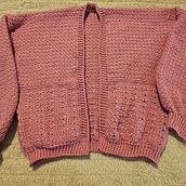 Cardigan en rosa  Ein Projekt aus dem Bereich Modedesign, Weben, DIY, Crochet und Textildesign von ximena_munoz - 11.05.2026