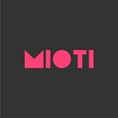 Mioti - Manual de marca. Un proyecto de Br, ing e Identidad, Diseño gráfico y Diseño para Redes Sociales de Inmaculada Jiménez - 19.05.2026