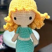 Ricitos de Oro Marioneta de Dedo . Crochê, Amigurumi, e Design têxtil projeto de Laura Martínez - 30.05.2026