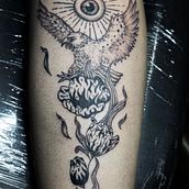 Desenho Renascimento - tatuagem naturalista  . Ilustrație tradițională, Desen, Design tatuaj, Ilustrație botanică & Ilustrație naturalistă de Mariana Biondo - 06.17.2026