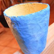 Premiers essais en papier mâché. Un proyecto de Artesanía, Diseño de producto, Papercraft, Decoración de interiores, Cerámica, DIY y Upcycling de caroline_squarzoni - 18.07.2026