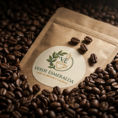 Verde Esmeralda . Pencitraan Merek, Identitas, Desain Grafis, Manajemen, Produktivitas, Kecerdasan Buatan, Desain AI, Pembuatan Konten AI, LLM, Dan Asisten Cerdas proyek oleh Angel Payano V - 07.21.2026