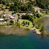 La Belleza Oculta de los Lagos del Sur de Chile | El Sur de Chile Desde el Aire. Fine Arts, and Digital Illustration project by mauricio_03_gutierrez - 07.22.2026