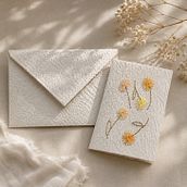 I miei prodotti con la carta riciclata. Un proyecto de Artesanía, Bellas Artes, Papercraft, Encuadernación, DIY y Diseño de papelería				 de g_hensemberger - 28.09.2026