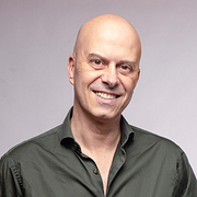 Daniel Tubau