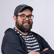 Aaron Renier