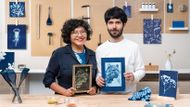 Cyanotype: Printing with Light. Craft course by Fábrica de Texturas