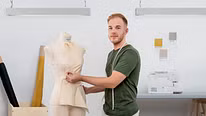 Introduzione al fashion draping: crea abiti personalizzati. Un corso di Craft e Moda di Reagen Evans