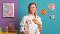 Yeni Başlayanlar İçin Nakış ve Kumaş Boyama . % Polina Oshu tarafından hazırlanan Craft kursu