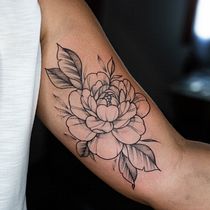 Mi Proyecto del curso: Tatuaje botánico con puntillismo