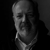Retrato en blanco y negro con luz lateral