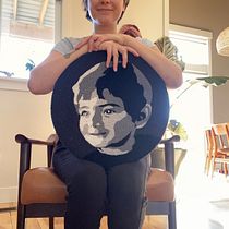 Retrato infantil en punch needle