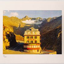 Four-color photographic screen printing. 