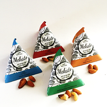Mi Proyecto del curso: Diseño de packaging creativo/ Mekato peanut packaging.