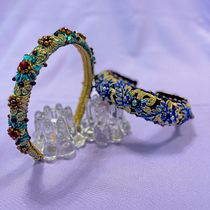 Mi proyecto del curso: Bordado con pedrería: crea accesorios para el pelo MFVR