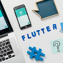 Mockup de app Flutter sobre escritorio